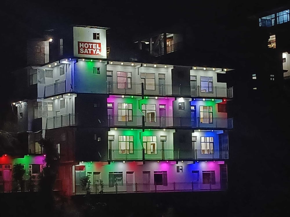 Hotel Satya