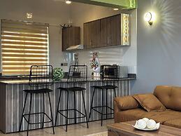 Vee Serviced Apartments & Hotel