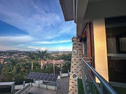 Vee Serviced Apartments & Hotel
