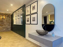 Vee Serviced Apartments & Hotel
