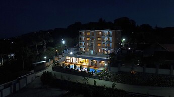 Vee Serviced Apartments & Hotel