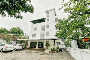 Hotel Centree Point