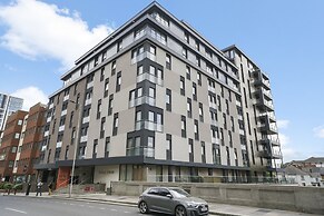 Kennet House 2 Bed and 2 Bath Apt. 7