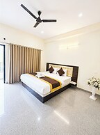 Hotel The Sunlight Restaurant Bhimtal