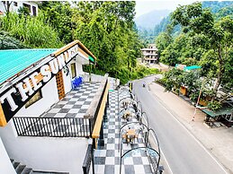 Hotel The Sunlight Restaurant Bhimtal