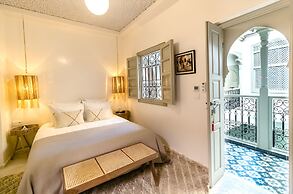 Riad Della