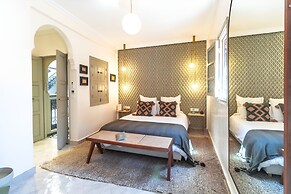 Riad Della