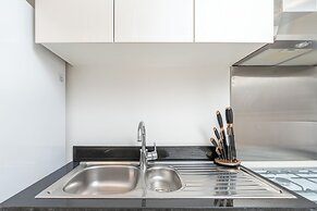 PVH - Classy Studio - Carson A