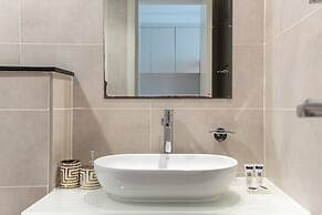 PVH - Classy Studio - Carson A
