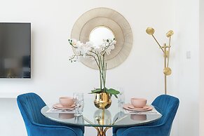 PVH - Classy Studio - Carson A