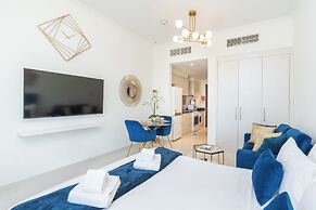 PVH - Classy Studio - Carson A