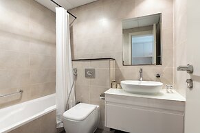 PVH - Classy Studio - Carson A