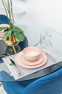 PVH - Classy Studio - Carson A