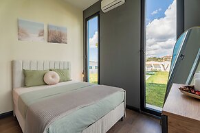 Lotus Villas & Suites