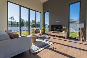 Lotus Villas & Suites