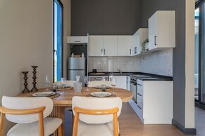 Lotus Villas & Suites