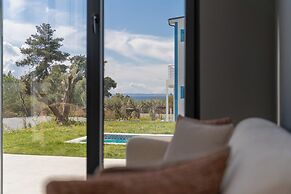 Lotus Villas & Suites