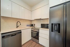 PVH - 2BR Burj Khalifa View - BurjRoyale