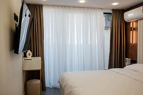 Elite Family Residence