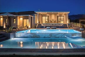 Helios Luxury Villas