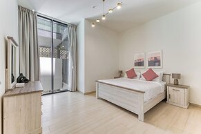 PVH - Cosy 2BR - Binghatti Crescent