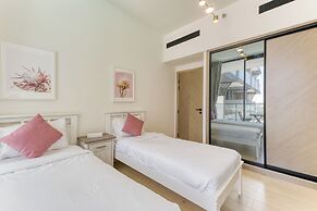 PVH - Cosy 2BR - Binghatti Crescent
