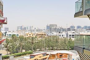 PVH - Cosy 2BR - Binghatti Crescent