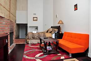 Toronto Central Hotels & Suites