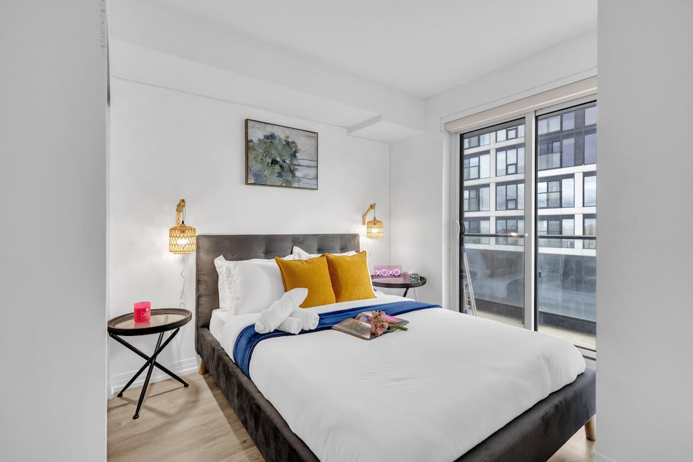 Econo Suites DT