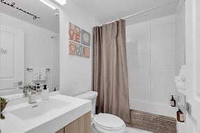 Econo Suites DT