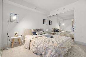 Econo Suites DT