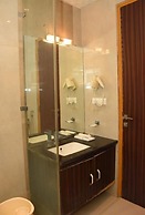 Hotel Gurveer Royal