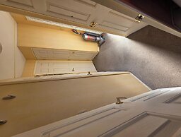 Twin Ayre Cabin Retreat, Welshpool