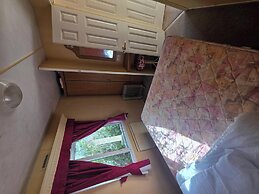 Twin Ayre Cabin Retreat, Welshpool
