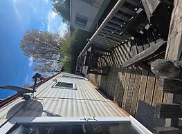 Twin Ayre Cabin Retreat, Welshpool