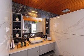 ELIVAAS Tranquility 5BHK PetFriendly