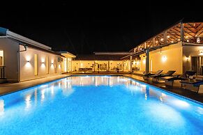 ELIVAAS Tranquility 5BHK PetFriendly