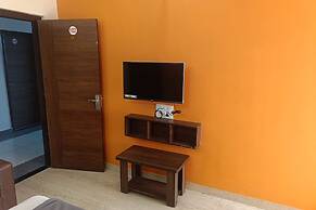 NEW SURYA DELUXE BOARDING AND LODGING