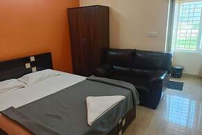 NEW SURYA DELUXE BOARDING AND LODGING
