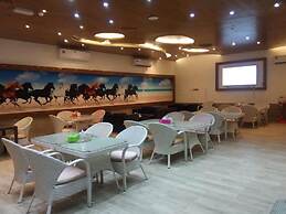 Corniche Palace Hotel