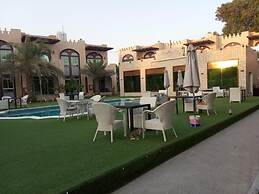 Corniche Palace Hotel