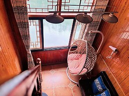 Fenghuang Meomory Riverview Inn