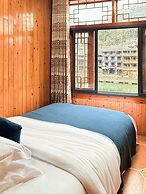 Fenghuang Meomory Riverview Inn