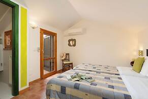 Calanchi Apartments
