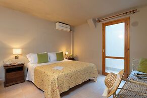 Calanchi Apartments