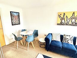 City Centre - Sleeps 2 - Wifi Parking Projector