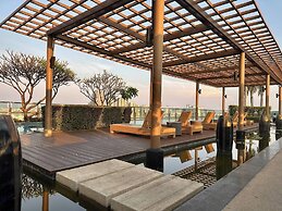 Modern Luxury Escape BTS Udom Suk 0m