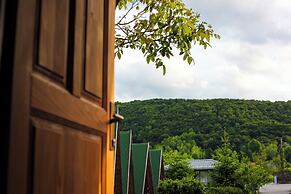 Rooms & Glamping Lana Haus