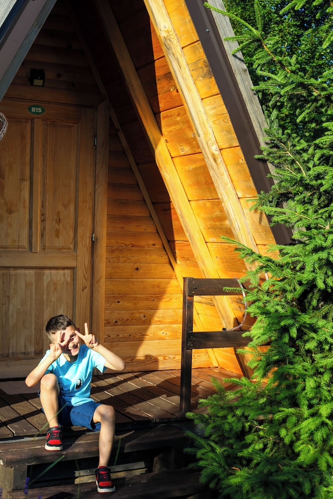 Rooms & Glamping Lana Haus