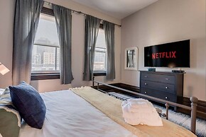 Casa Hotels: Chic Industrial 2nd Floor Suite
